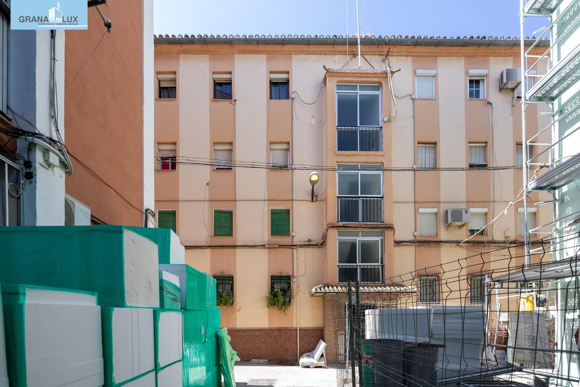 Vista exterior de Piso en venta en  Granada Capital
