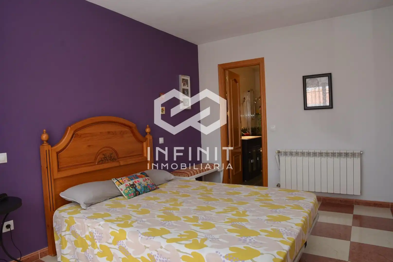 Dormitori de Casa adosada en venda en Torrejón del Rey amb Calefacció, Jardí privat i Terrassa