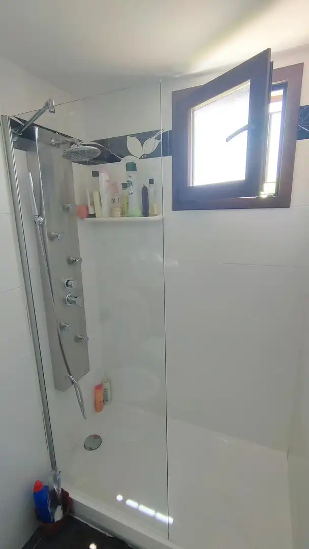 Badezimmer von Erdgeschoss zum Verkauf in Pulpí mit Klimaanlage, Terrasse und Möbliert