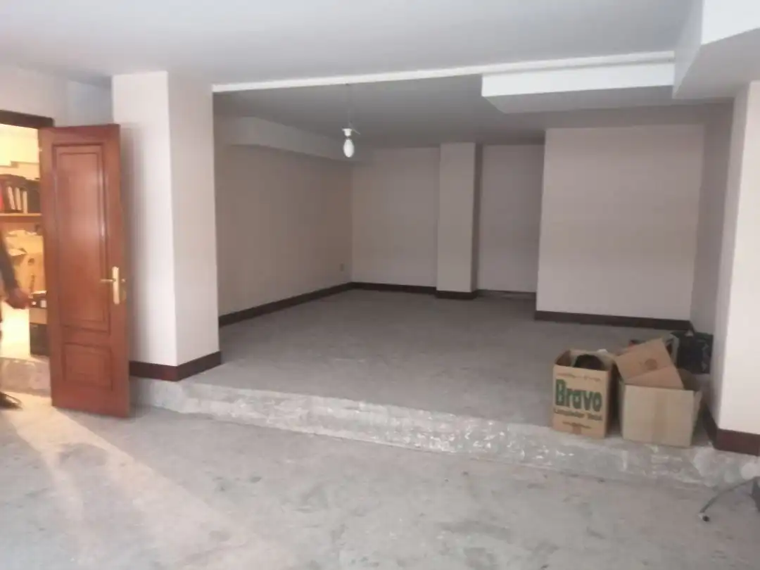 Oficina de lloguer en Usansolo