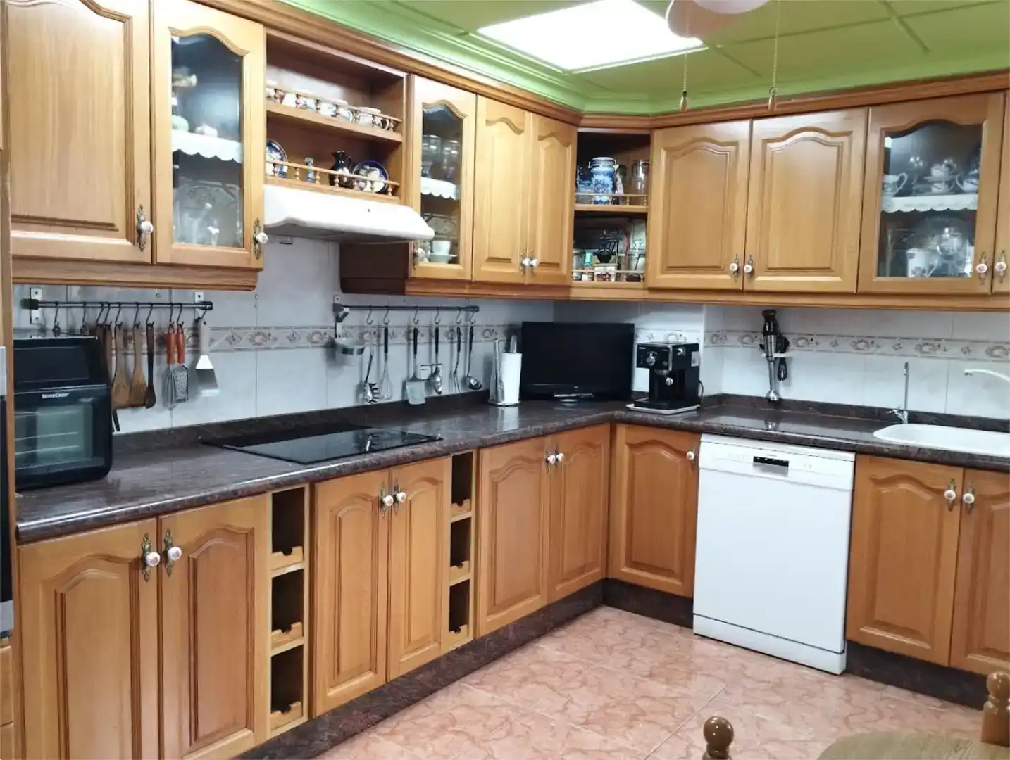 Kitchen of Flat for share in Elda  with Air Conditioner, Furnished and Balcony