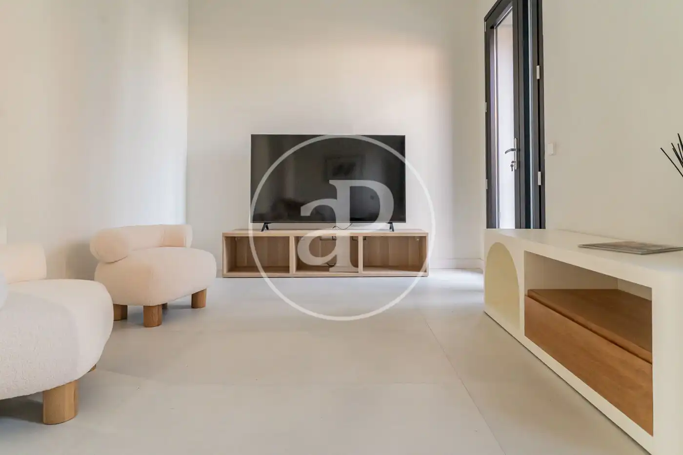 Sala d'estar de Casa adosada en venda en Madrid amb Aire condicionat, Calefacció i Jardí privat