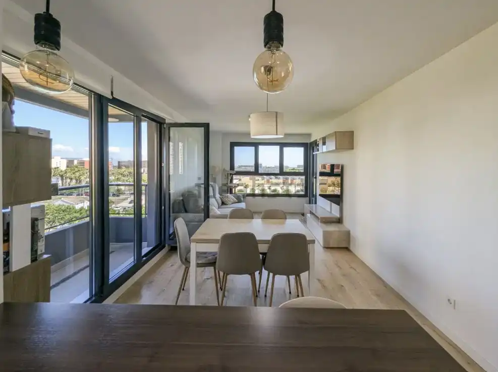 Comedor de Piso en venta en Valencia con Balcón
