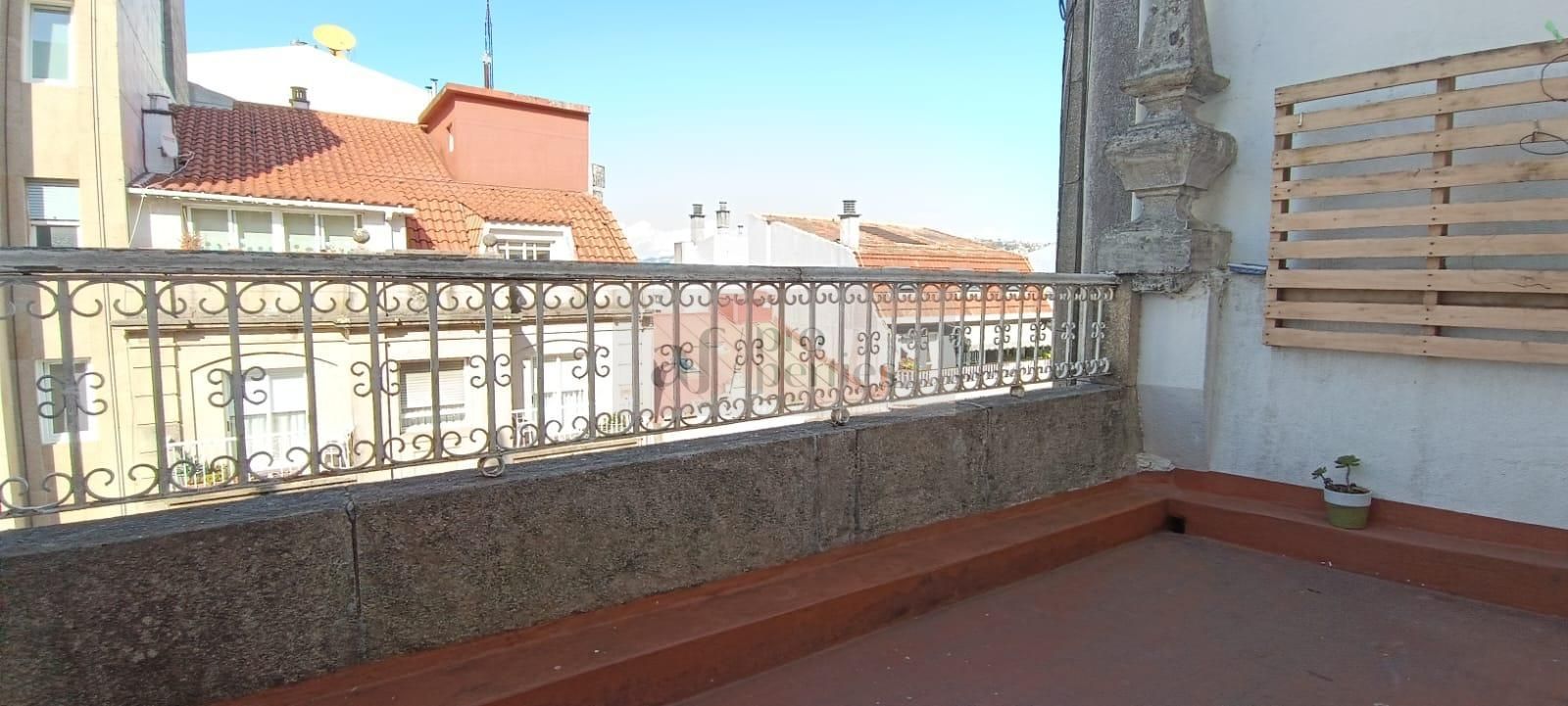 Terrassa de Pis de lloguer en Vigo  amb Calefacció, Parquet i Terrassa