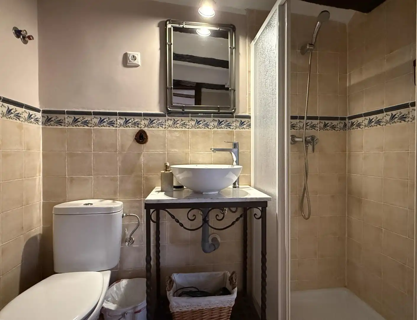 Baño de Finca rústica en venta en Auñón con Terraza, Amueblado y Balcón