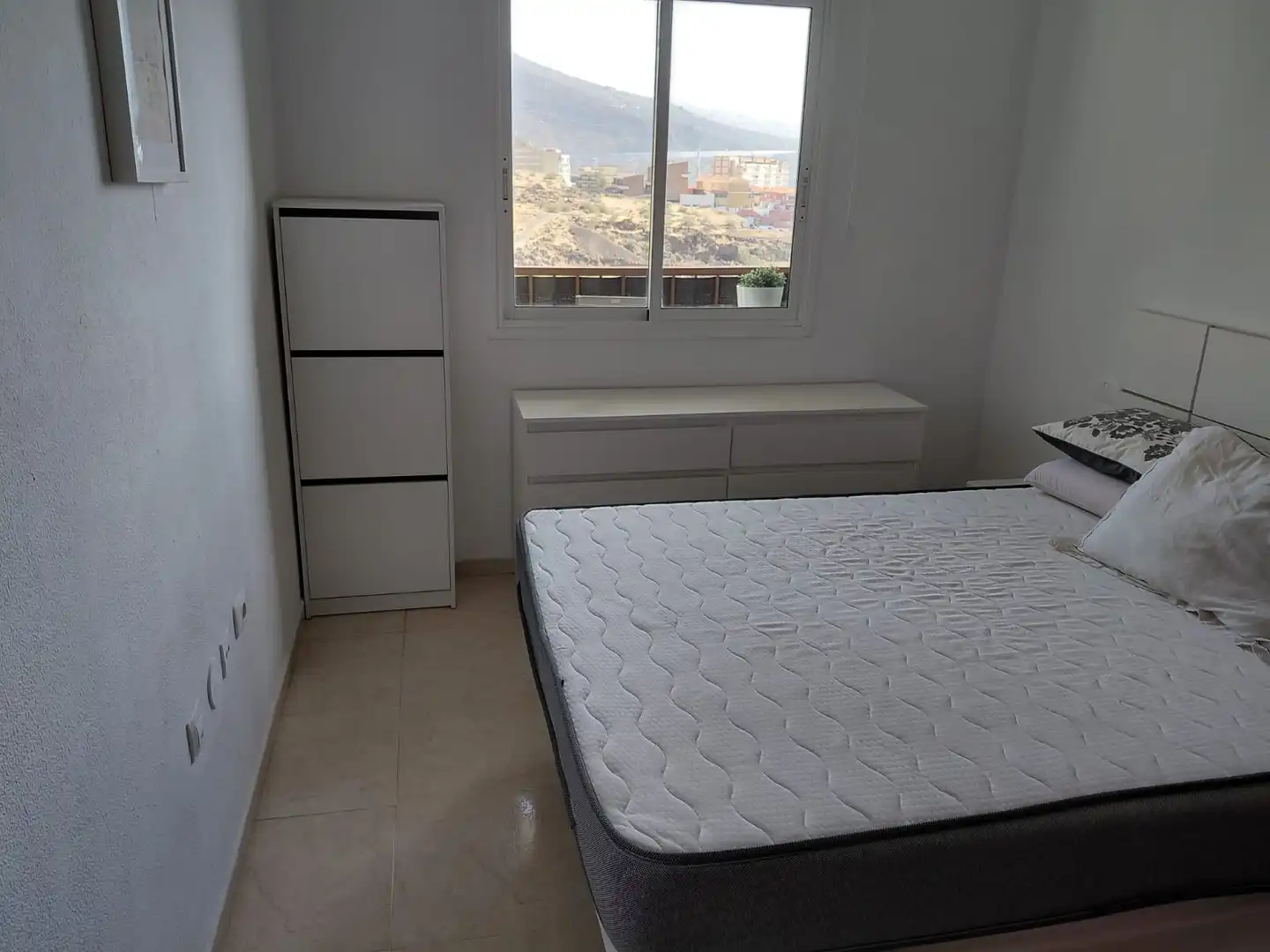 Habitación de Apartamento de alquiler en Candelaria con Amueblado, Horno y Lavadora