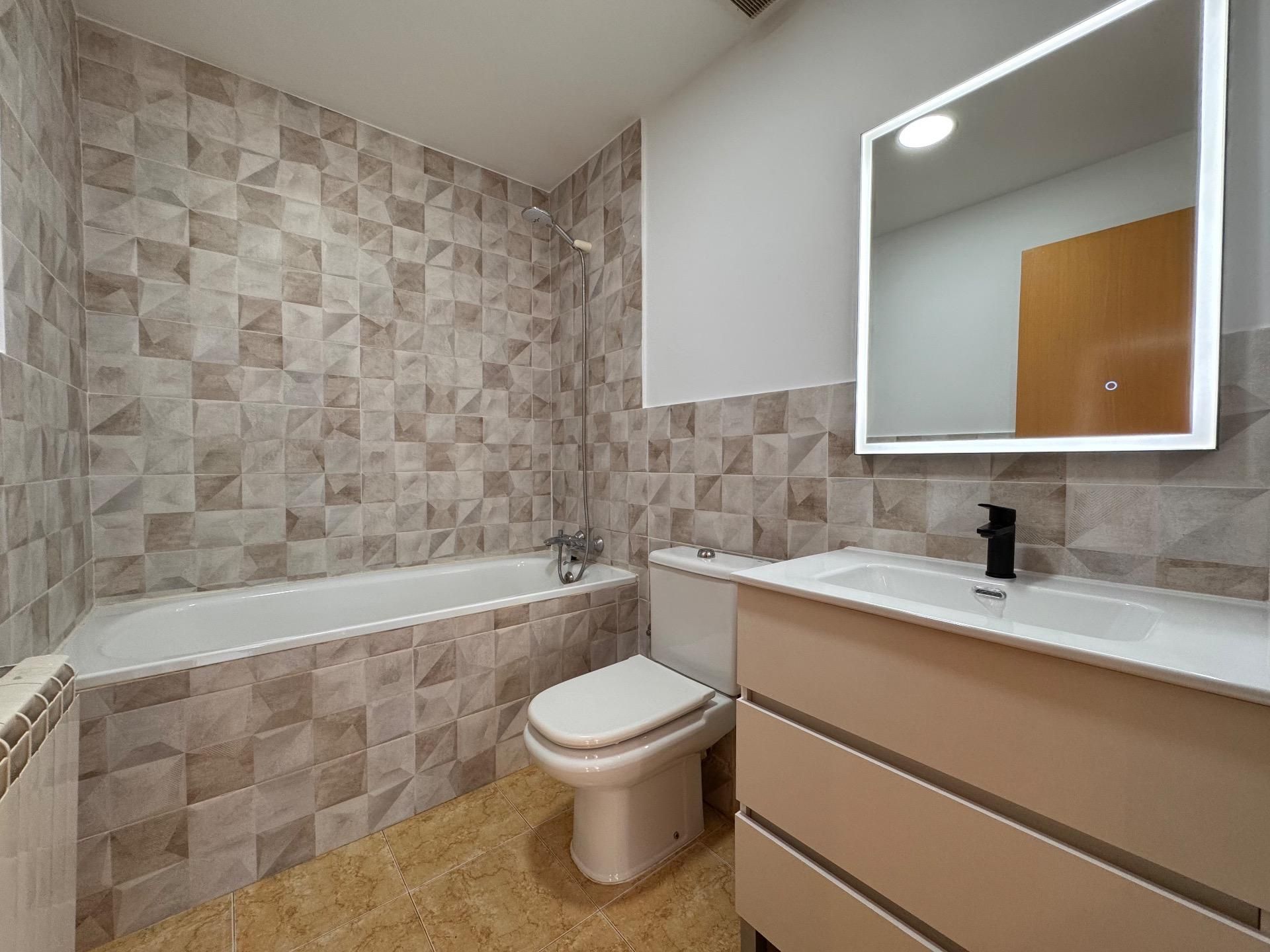 Bathroom of Flat for sale in Sant Joan de Vilatorrada  with Parquet flooring