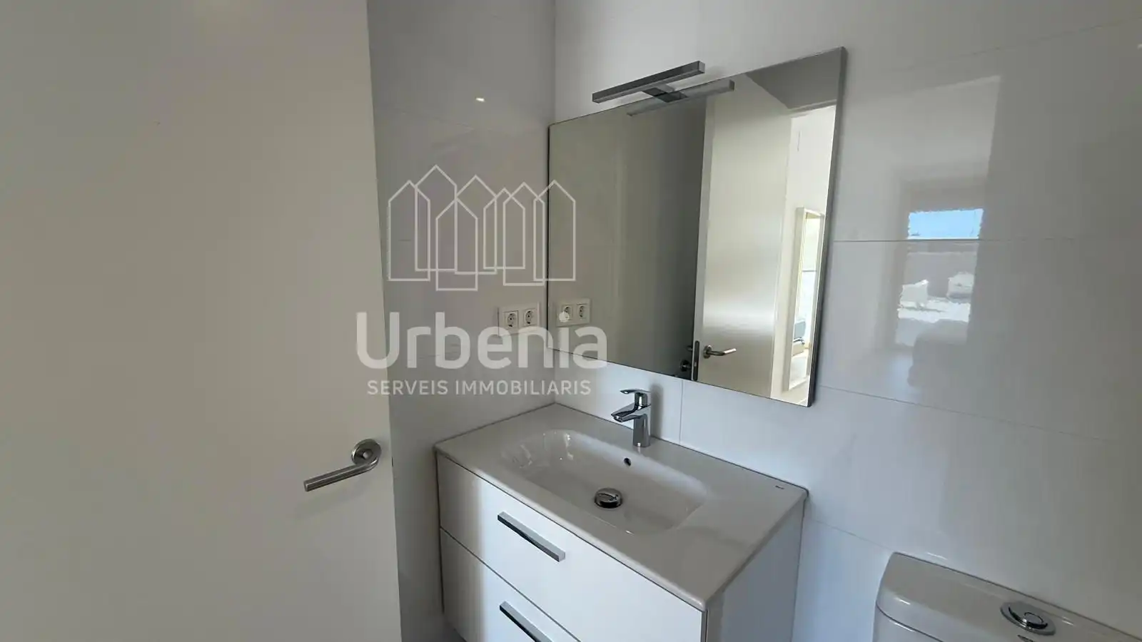 Badezimmer von Wohnung zur Miete in Badalona mit Heizung und Terrasse