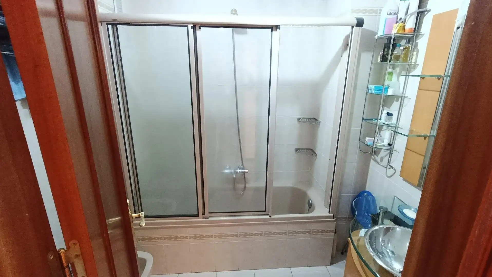 Bany de Pis en venda en Burgos amb Calefacció, Parquet i Traster