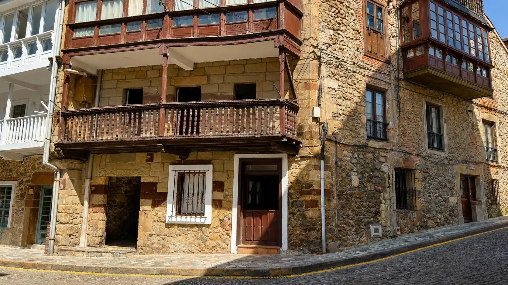 Vista exterior de Piso en venta en Comillas (Cantabria) con Calefacción y Balcón