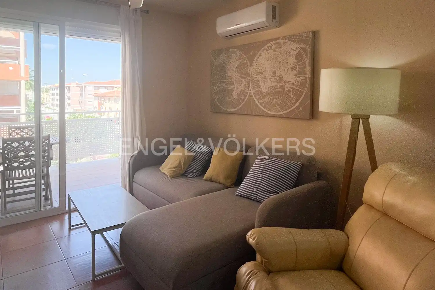 Sala de estar de Piso de alquiler en Canet d'En Berenguer con Aire acondicionado, Calefacción y Terraza