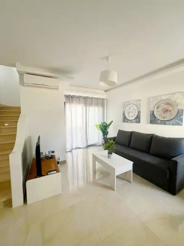 Sala de estar de Casa adosada en venta en San Miguel de Abona con Aire acondicionado, Jardín privado y Terraza