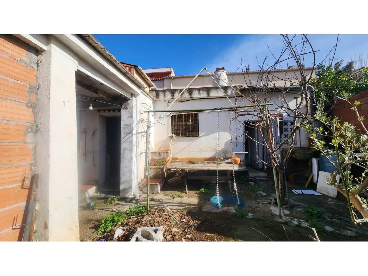 Vista exterior de Terreno en venta en Rubí