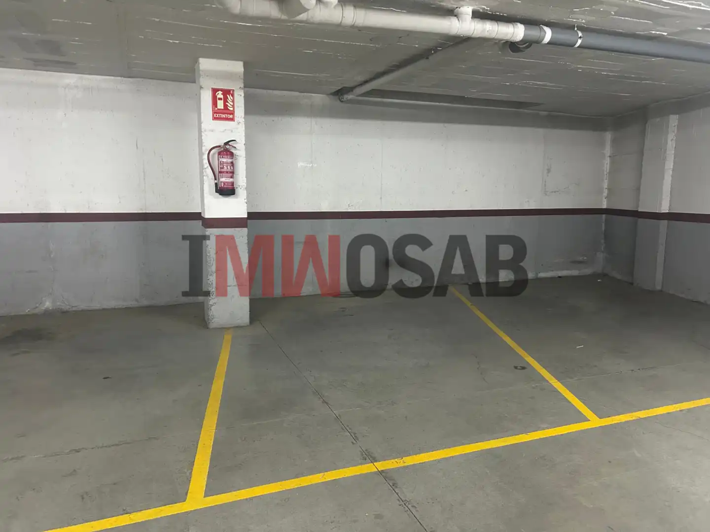 Parkplatz von Garage zur Miete in Vic