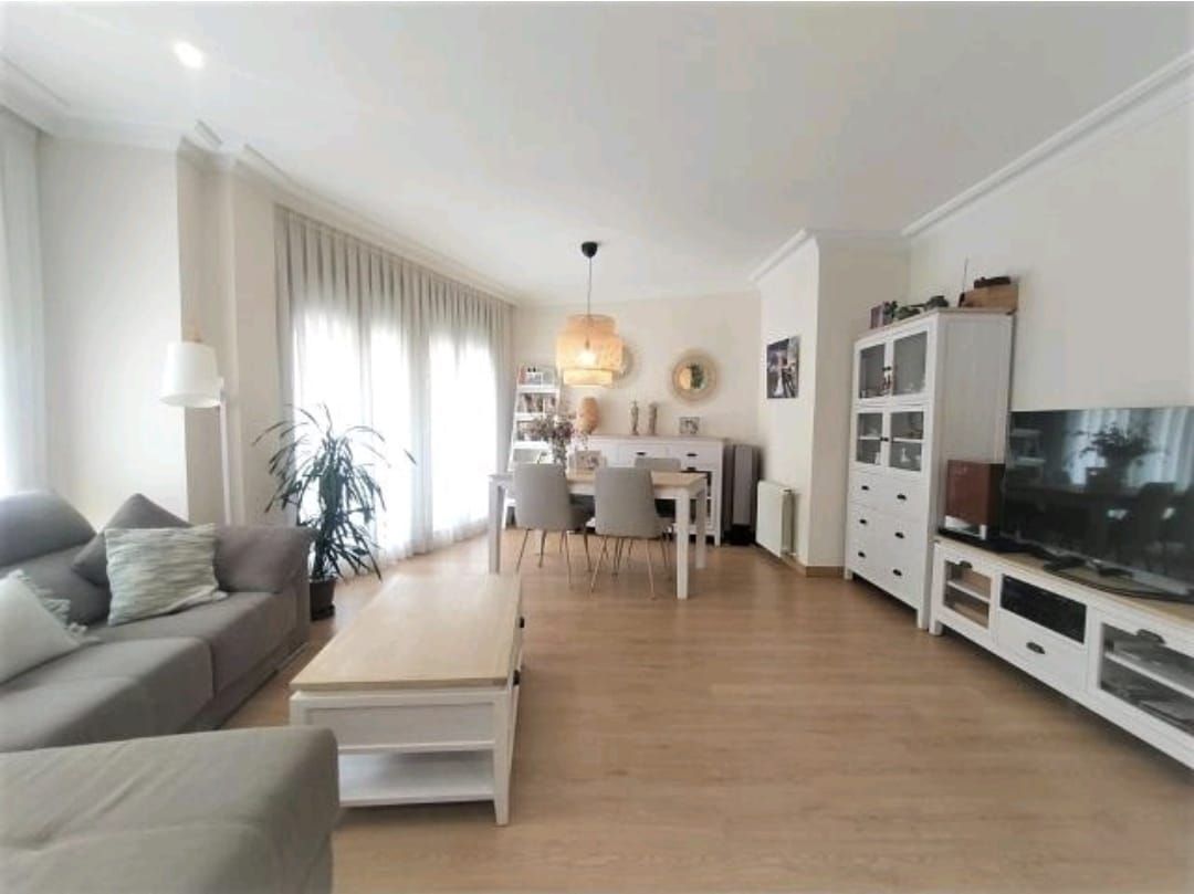 Living room of Flat for sale in Picassent  with Air Conditioner and Storage room