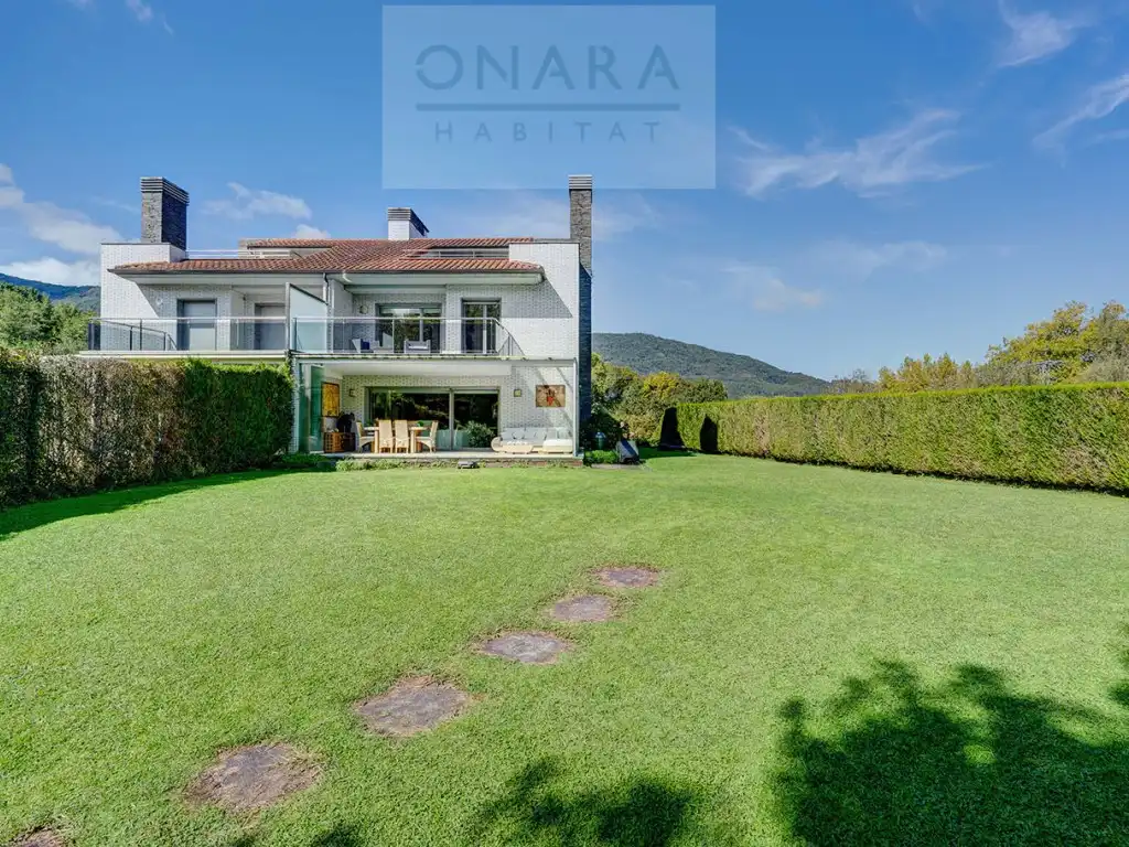 Jardín de Casa adosada en venta en Hondarribia con Jardín privado y Piscina comunitaria