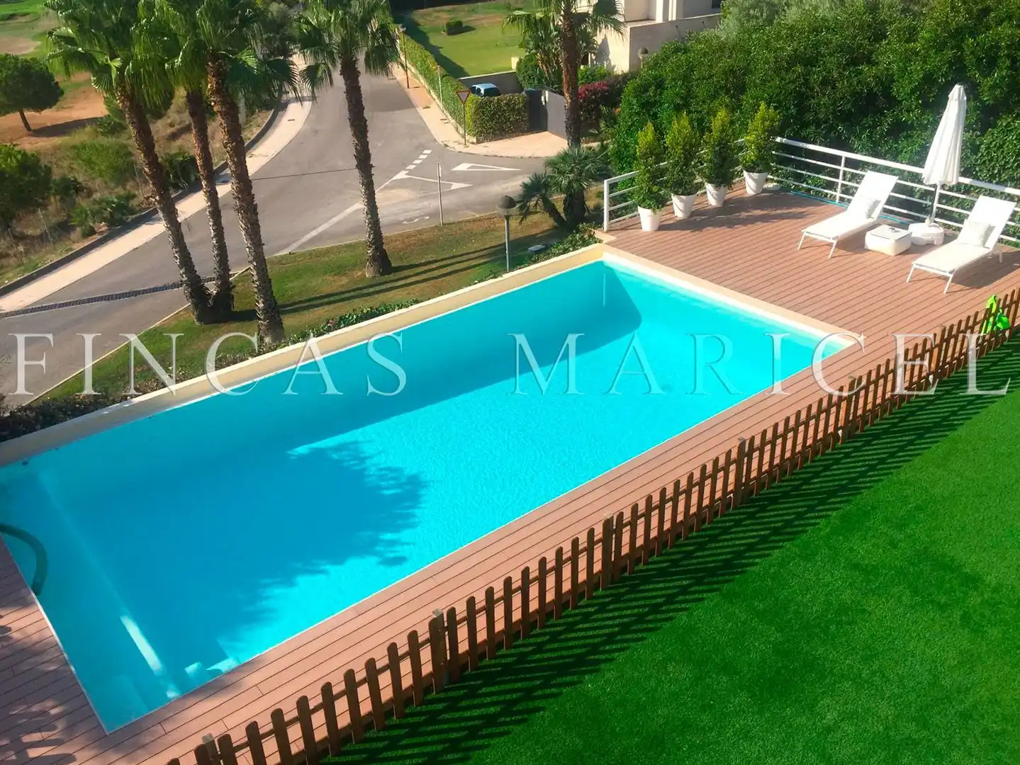 Piscina de Casa o chalet en venta en Sitges con Aire acondicionado, Calefacción y Jardín privado