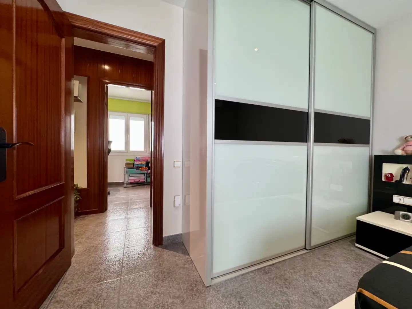 Piso en venta en Sant Boi de Llobregat con Aire acondicionado, Terraza y Trastero