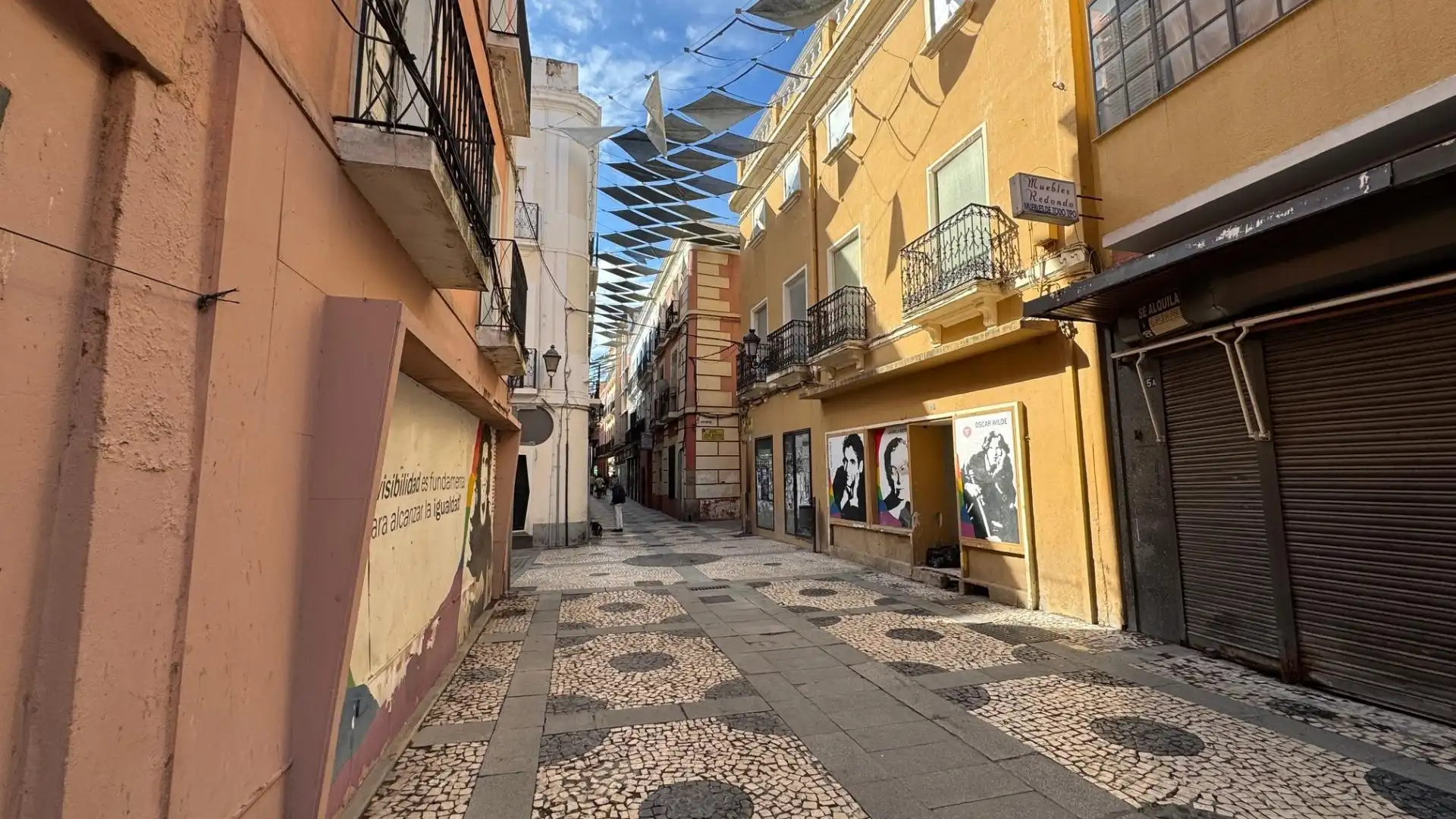 Vista exterior de Casa o xalet en venda en Badajoz amb Terrassa, Traster i Balcó