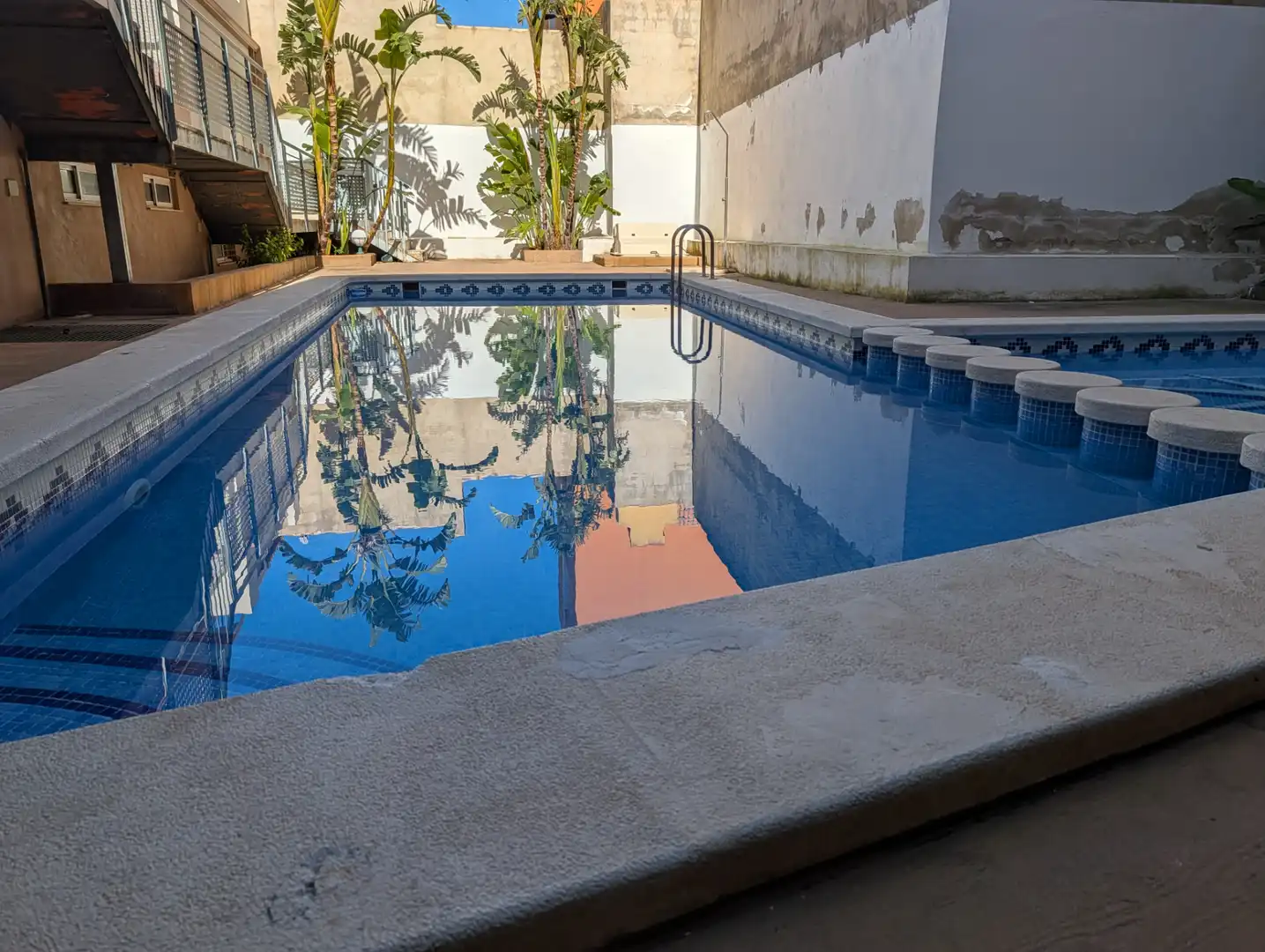 Piscina de Casa adosada en venda en Gilet amb Aire condicionat, Terrassa i Traster