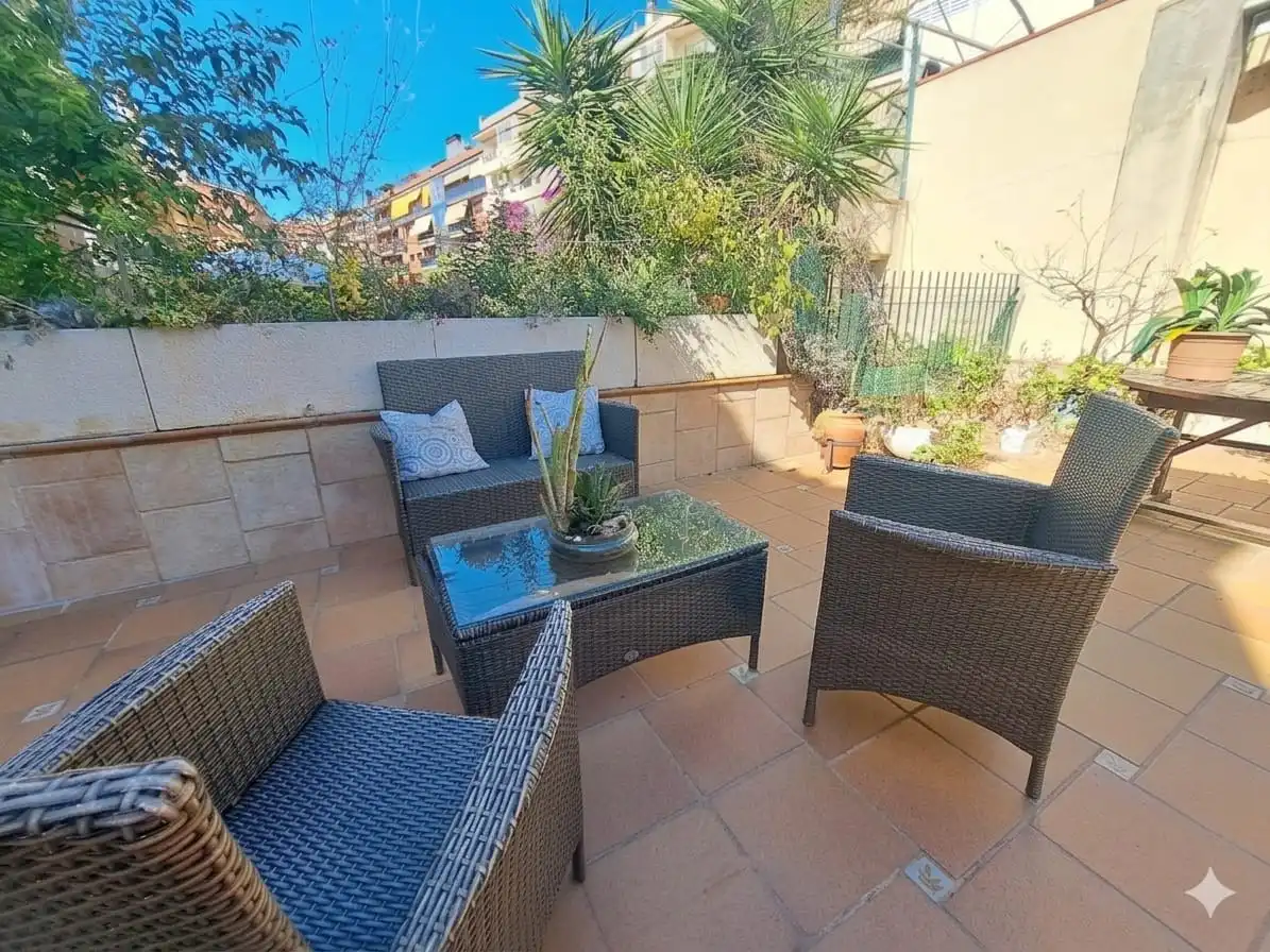 Terrasse von Einfamilien-Reihenhaus zum Verkauf in Rubí mit Klimaanlage, Heizung und Terrasse