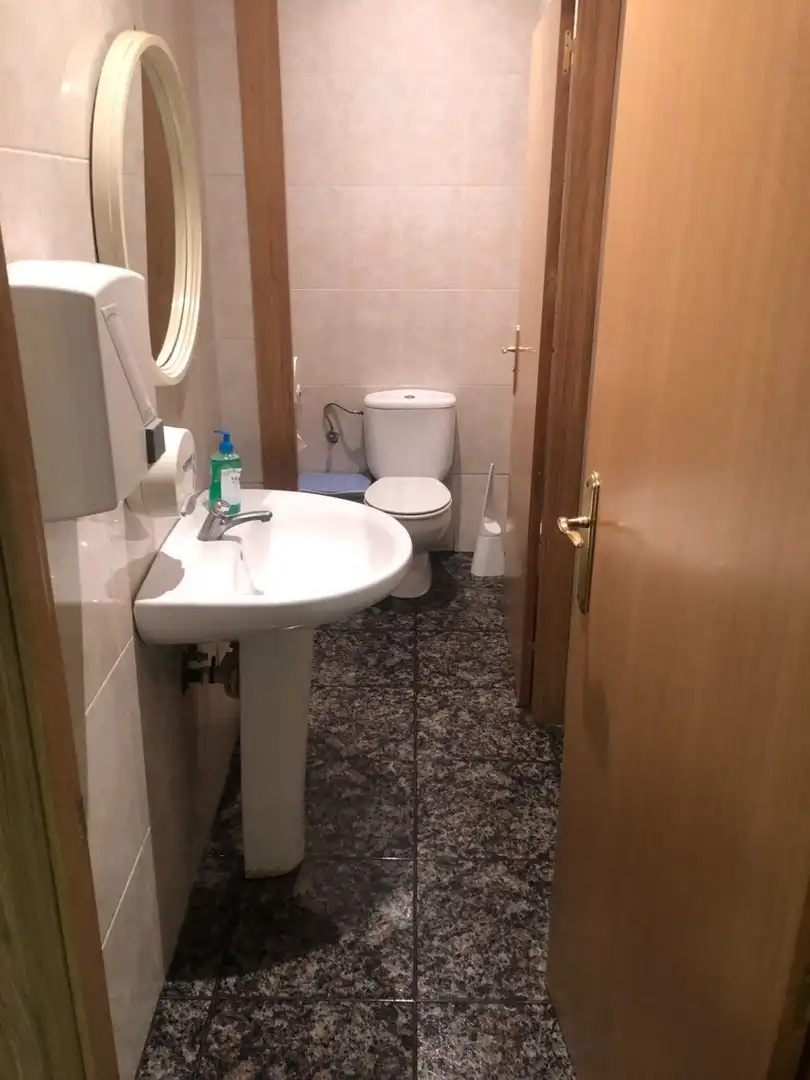 Badezimmer von Haus oder Chalet zum Verkauf in Ivars d'Urgell mit Klimaanlage, Heizung und Balkon