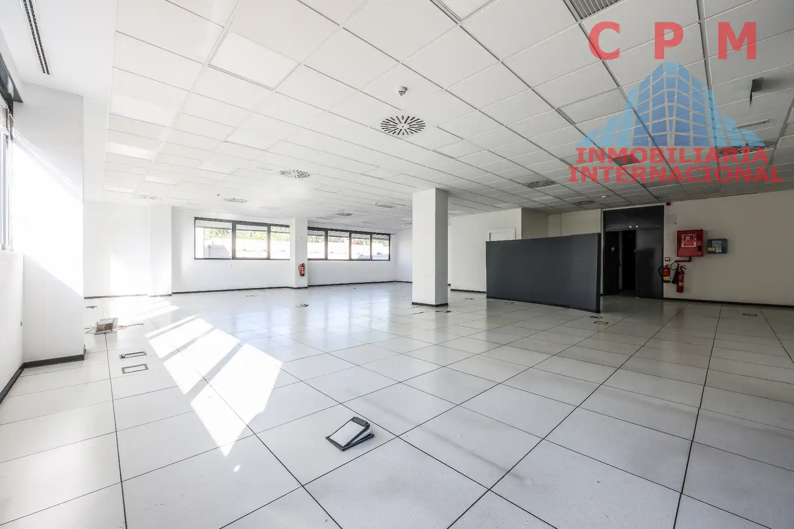 Oficina de lloguer en Madrid amb Aire condicionat, Calefacció i Alarma