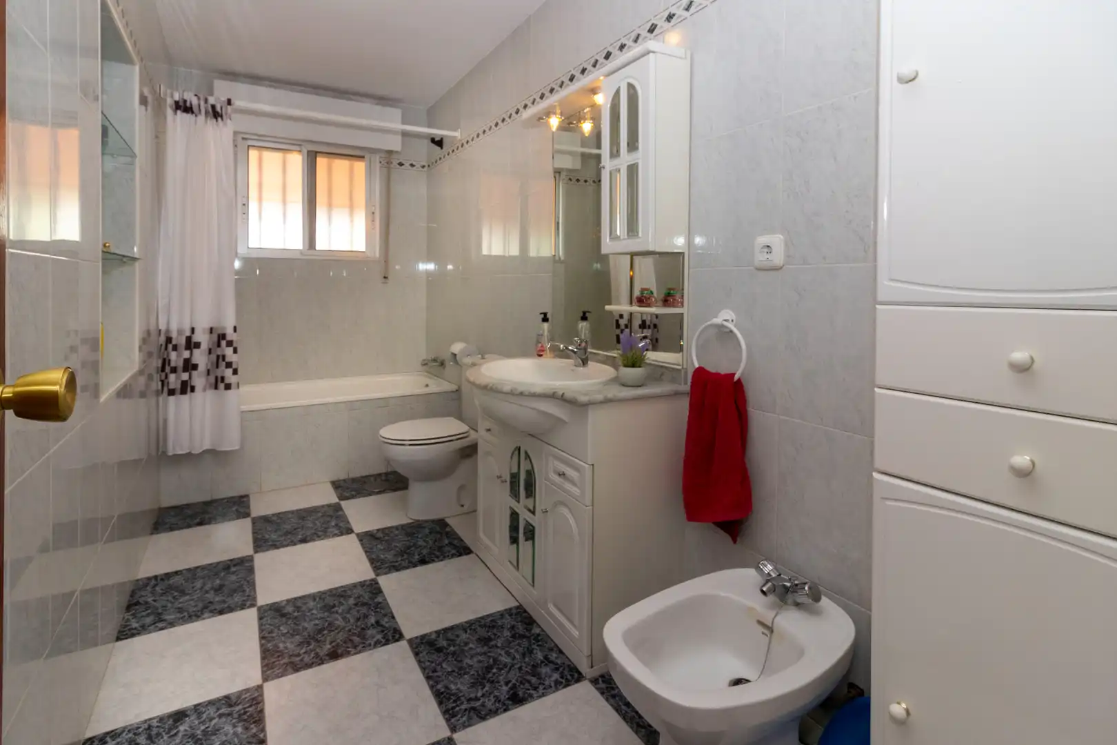Badezimmer von Haus oder Chalet zum Verkauf in Badajoz mit Klimaanlage, Abstellraum und Schwimmbad