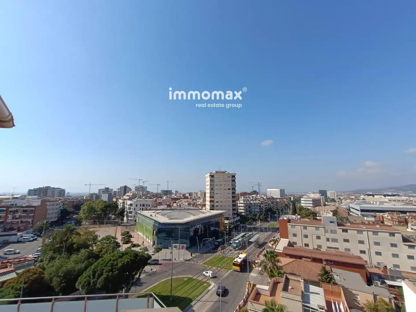 Vista exterior de Piso de alquiler en Esplugues de Llobregat con Calefacción y Terraza