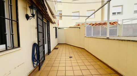 Piso en San Fernando, León Herrero — 4 dormitorios y amplia terraza | ¡Tu hogar te espera!