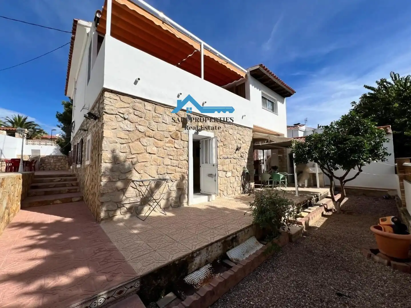 Vista exterior de Casa o chalet en venta en La Nucia con Aire acondicionado, Calefacción y Jardín privado