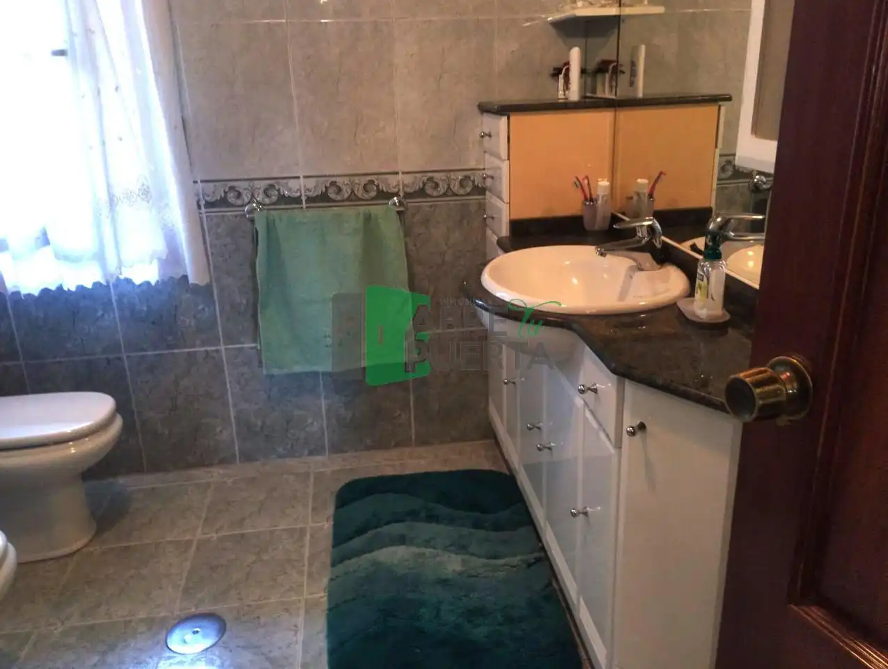 Bathroom of Houses for sale in Ourense Capital   with Heating, Private garden and Terrace