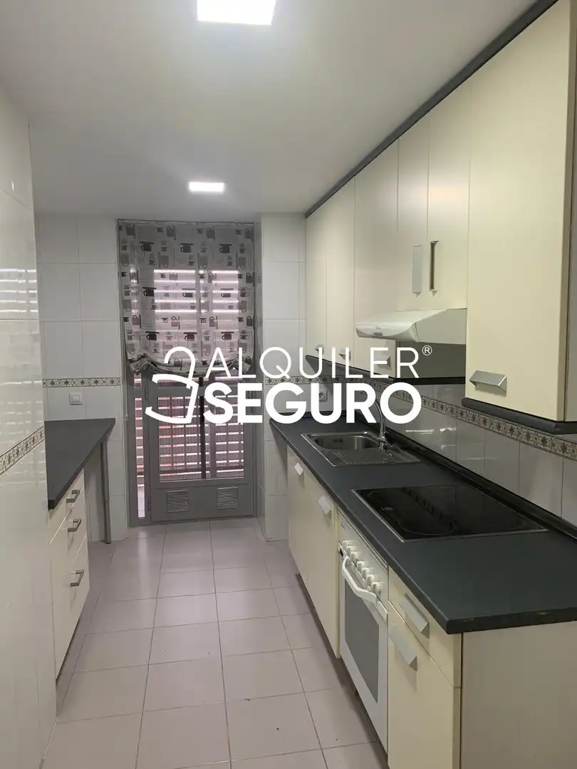Cocina de Piso de alquiler en Torrejón de Ardoz con Aire acondicionado y Calefacción