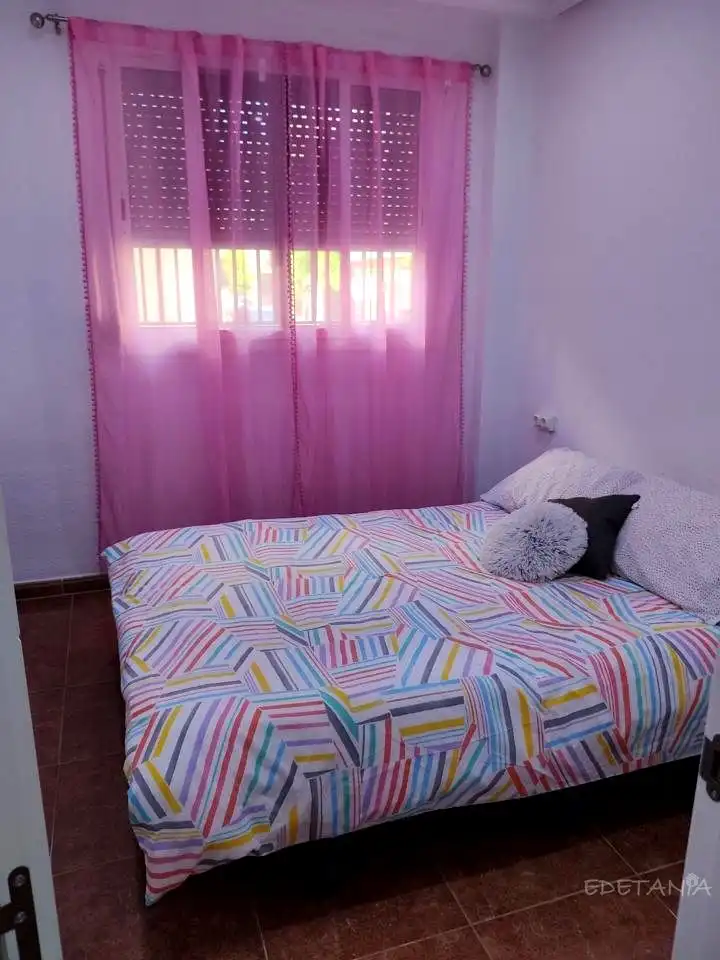 Habitación de Planta baja de alquiler en Moncada con Aire acondicionado, Calefacción y Amueblado