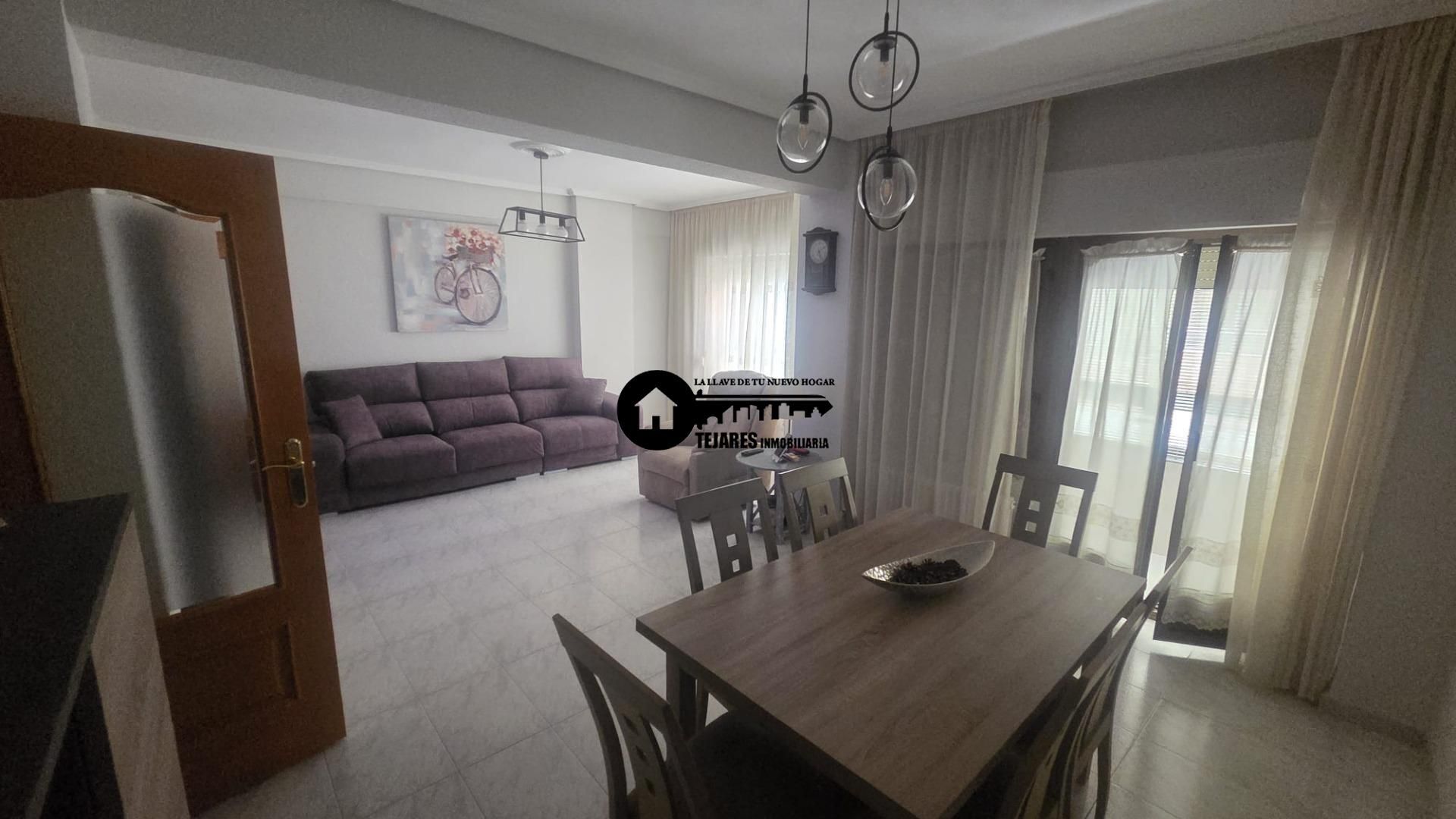 Vista exterior de Piso en venta en  Albacete Capital con Calefacción y Balcón