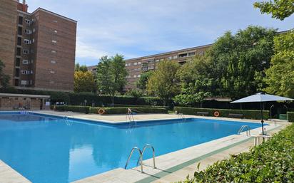 Swimming pool of Flat for sale in Alcorcón  with Terrace