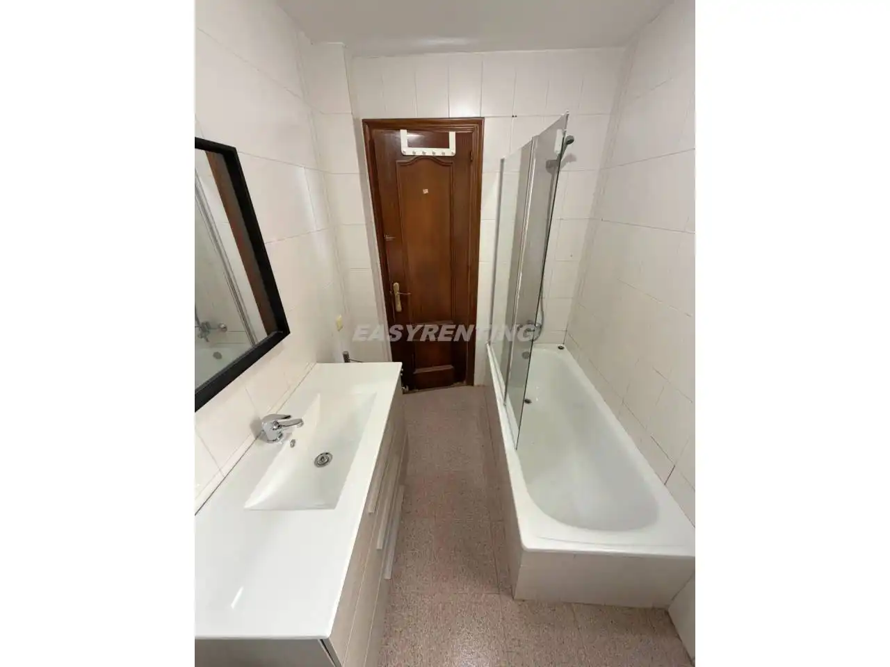 Bany de Apartament en venda en La Línea de la Concepción amb Terrassa, Traster i Moblat