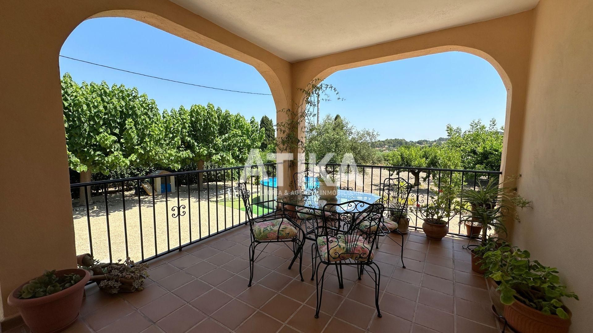 Terrassa de Casa o xalet en venda en Ontinyent amb Aire condicionat, Jardí privat i Piscina