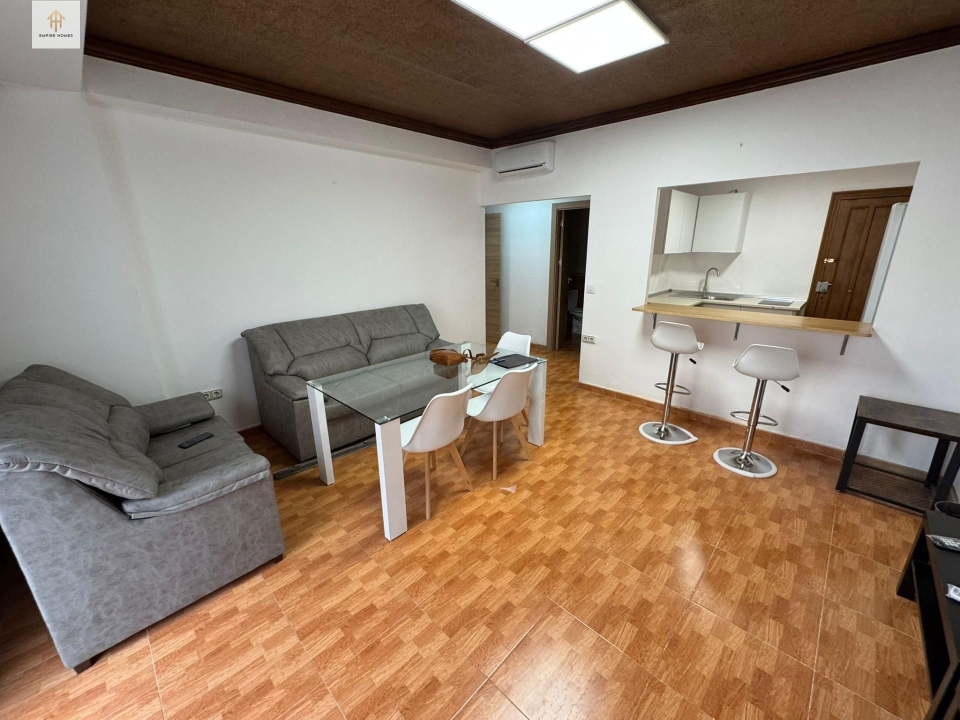 Sala de estar de Apartamento de alquiler en Cáceres Capital con Aire acondicionado
