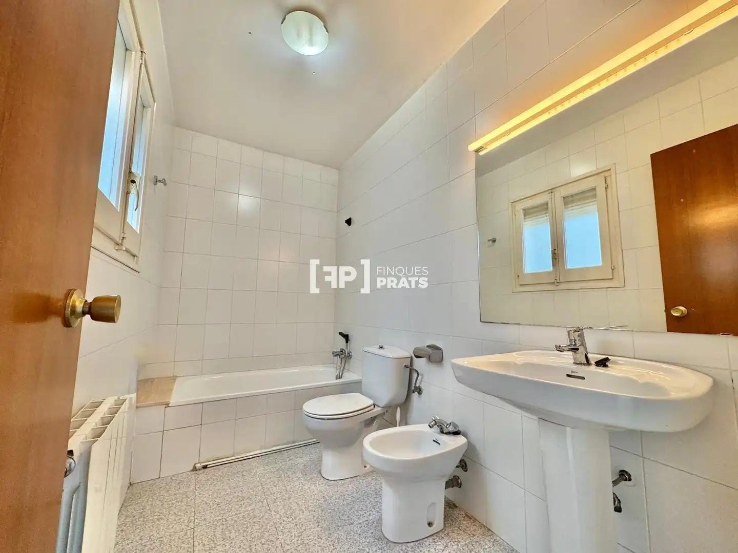 Bathroom of Houses for sale in Albesa  with Air Conditioner and Heating