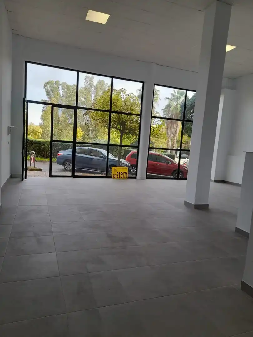 Local comercial en venda a Ruta de la Plata, imagen 2