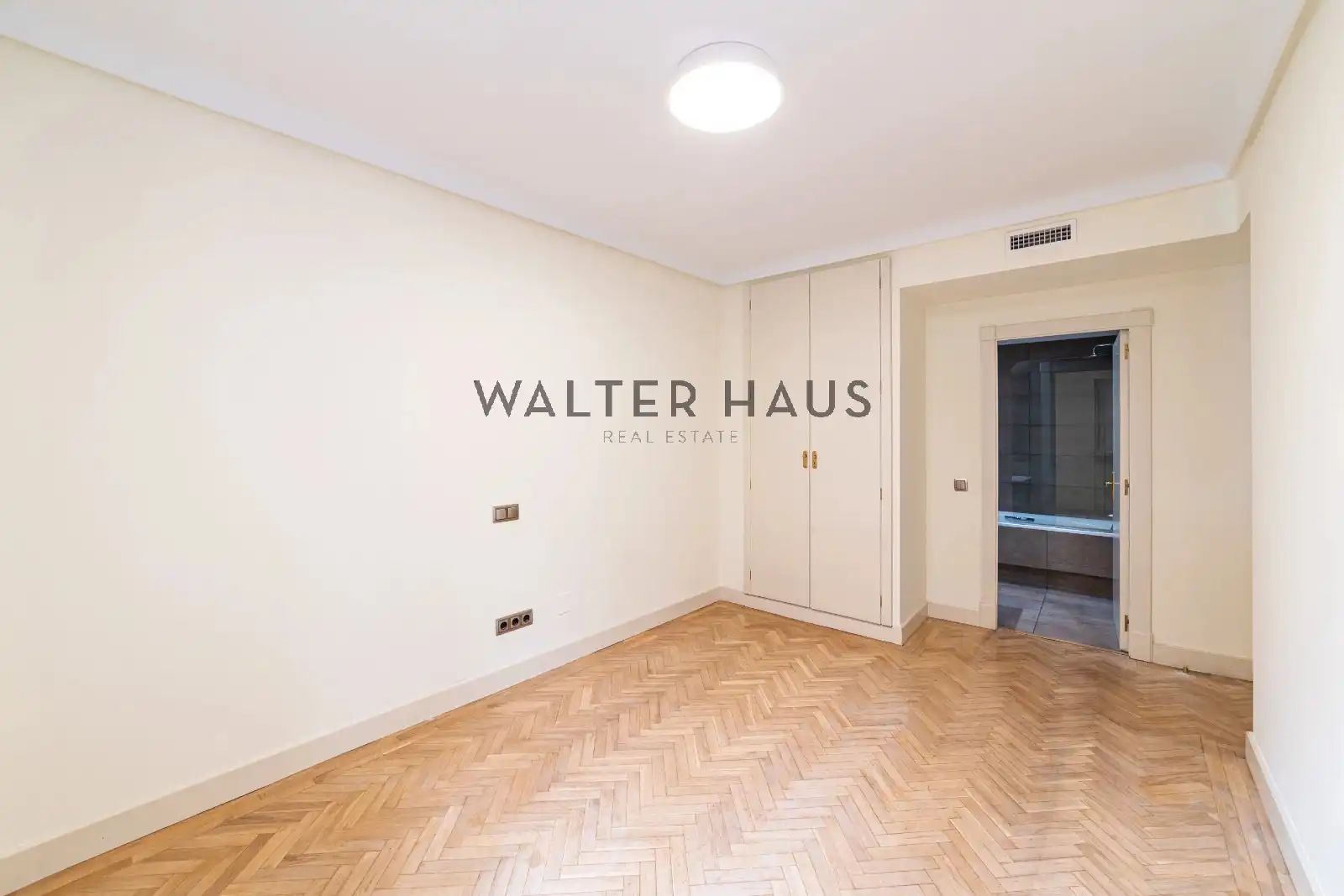 Flat for rent in Madrid  with Air Conditioner, Heating and Terrace