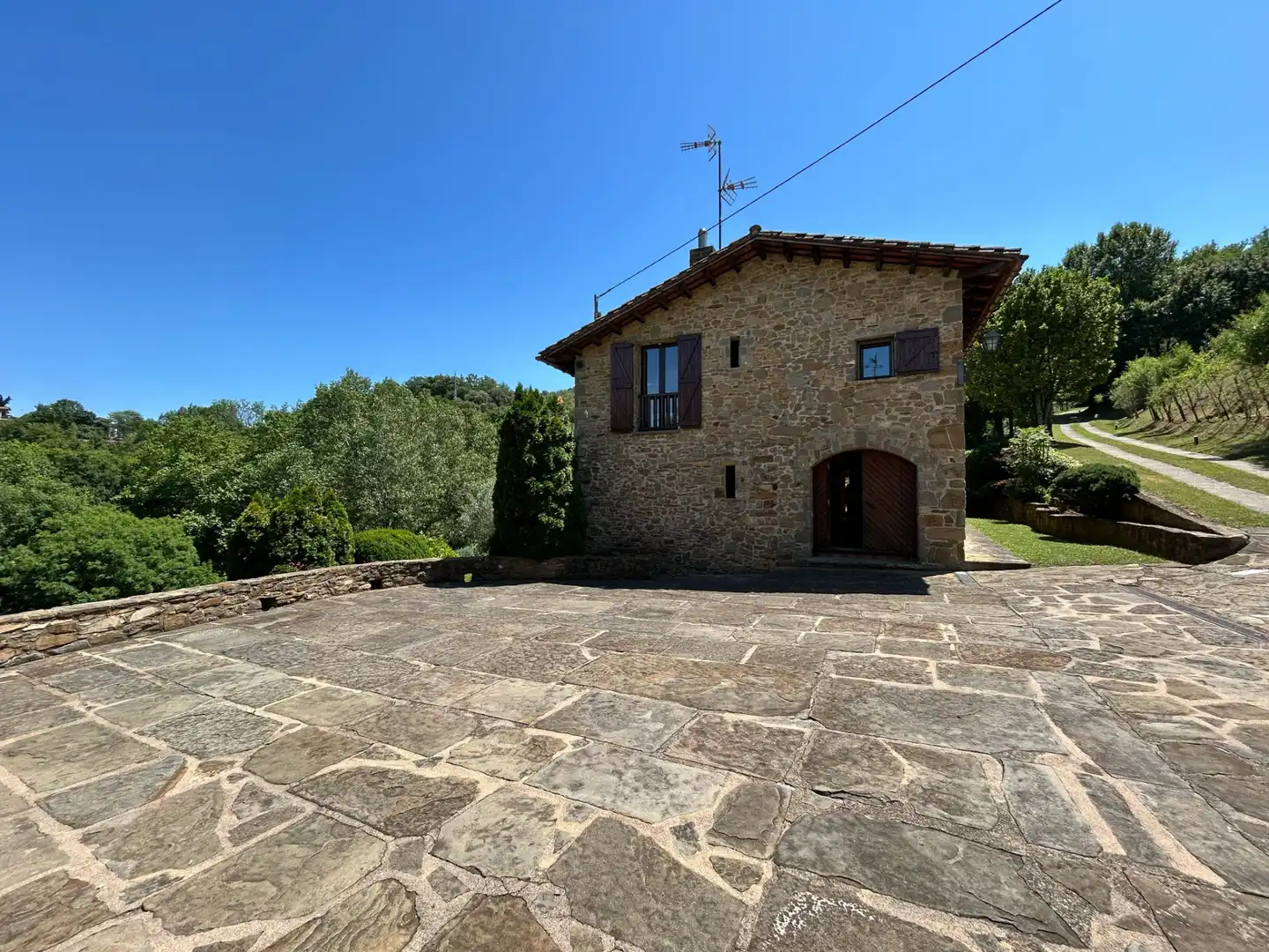 Vista exterior de Casa o chalet en venta en Sant Joan Les Fonts con Aire acondicionado, Calefacción y Parquet