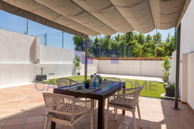 Casa adosada en Venta en Calle de Gijon en Covadonga - Los Manzanos