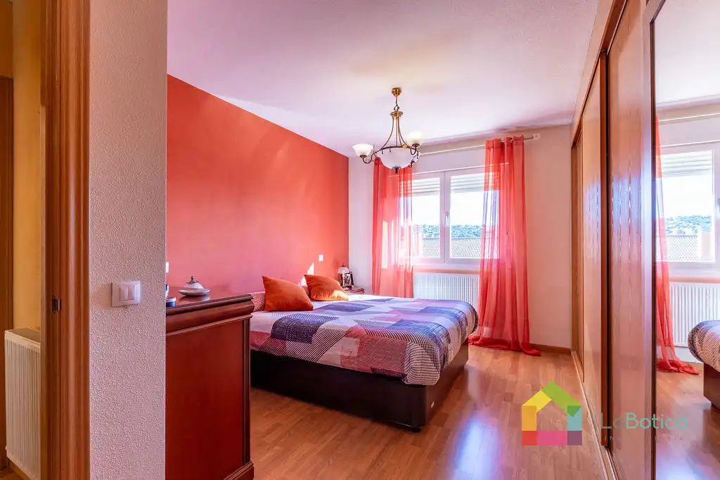 Bedroom of Detached homes for sale in Toledo  with Air Conditioner, Heating and Terrace