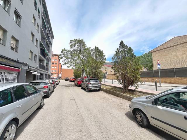 Local comercial en Alquiler en Carrer d'Amèrica en Can Parellada