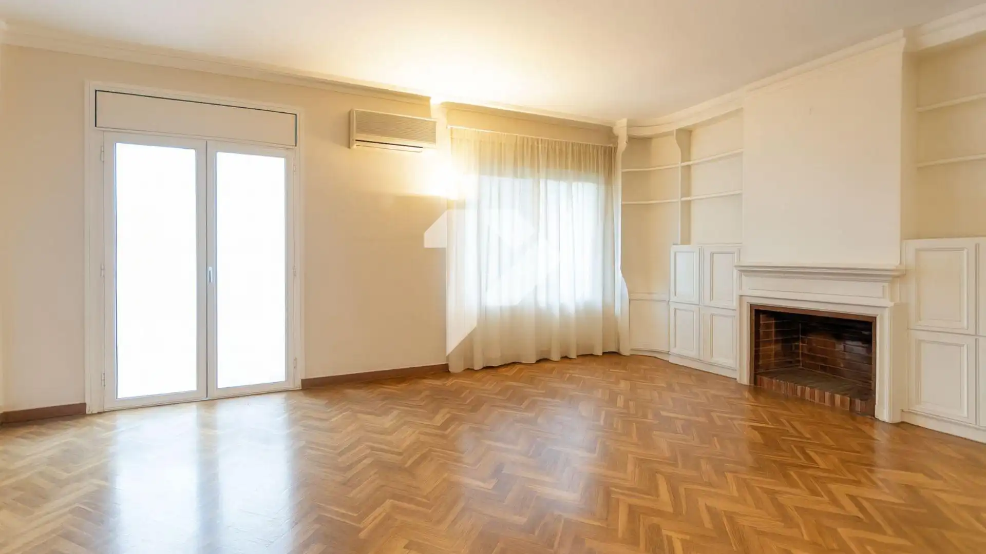 Piso con terraza en venta en Calle de Teodora Lamadrid