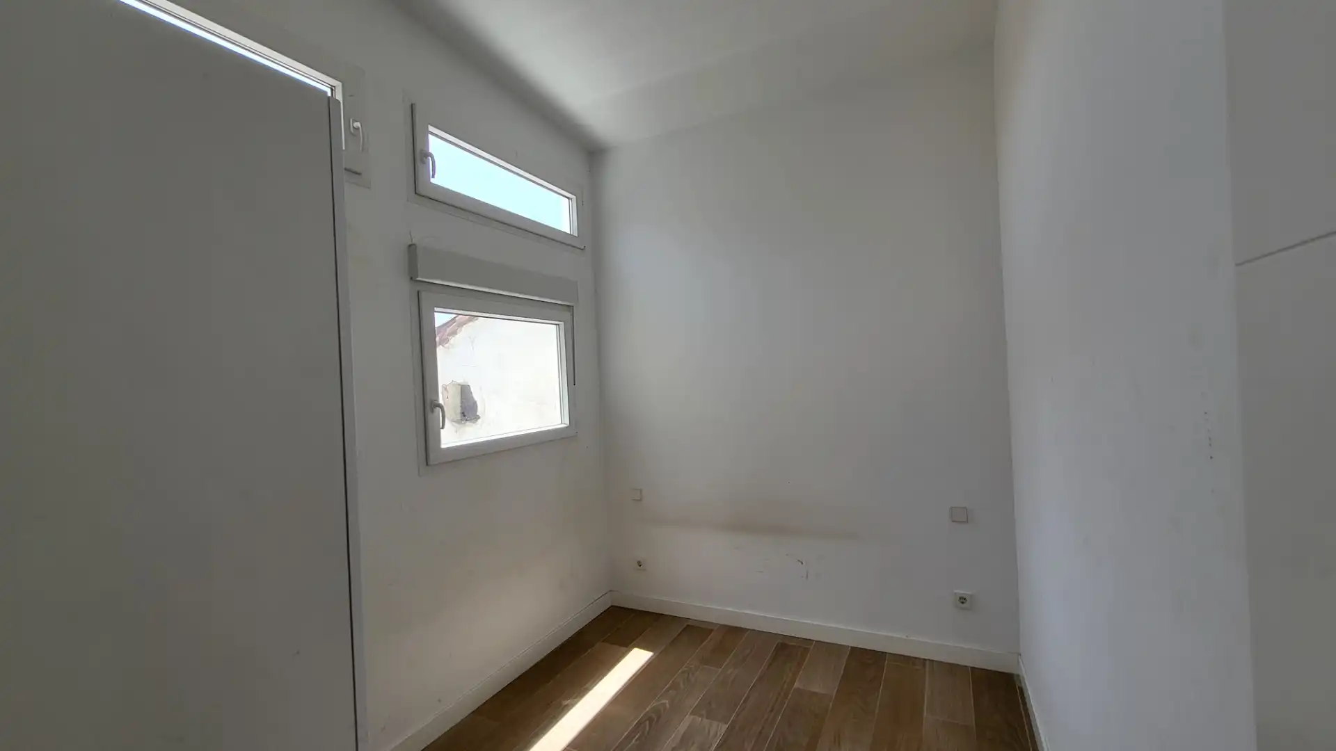 Schlafzimmer von Dachboden zum Verkauf in Madrid mit Klimaanlage, Heizung und Terrasse