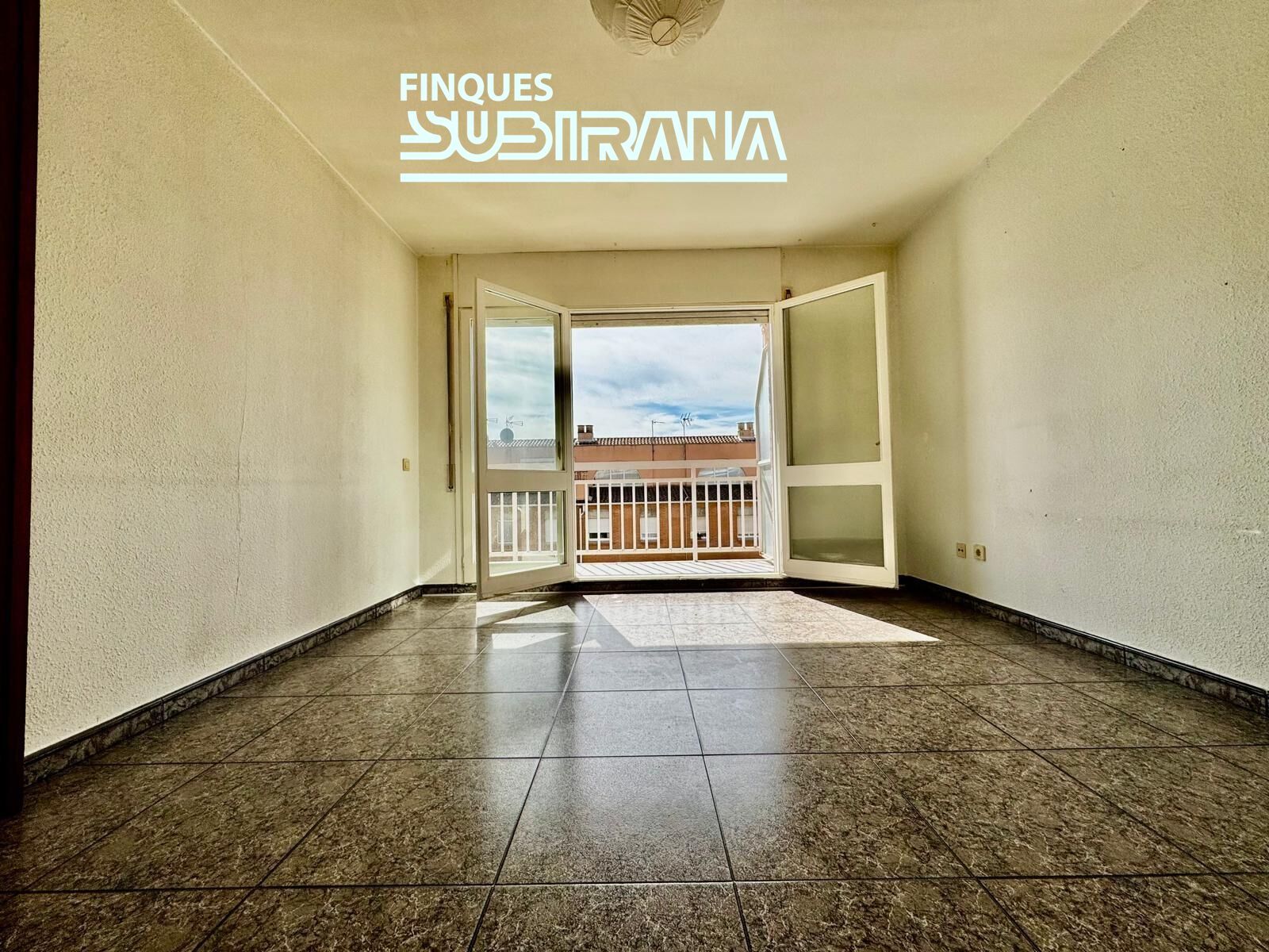 Vista exterior de Piso en venta en Igualada con Balcón