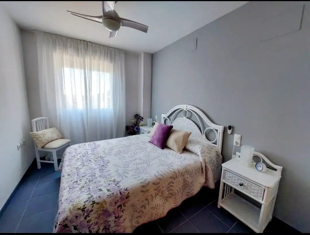 Habitación de Apartamento de alquiler en Oropesa del Mar / Orpesa con Aire acondicionado, Terraza y Amueblado